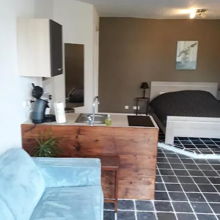 B&B In de Oude Smederij Zaltbommel Buitenkant foto