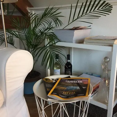 B&B In de Oude Smederij Zaltbommel Buitenkant foto