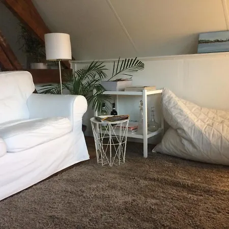 B&B In de Oude Smederij Zaltbommel Buitenkant foto